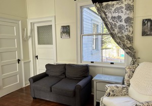 Historic DRs Cottage frm 1864 w charm of modern getaway Travel RN/Corp contract