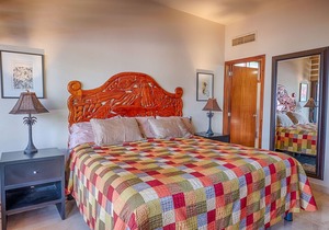 New ground floor beachfront condo with AC, Pool and Wifi. in Akumal