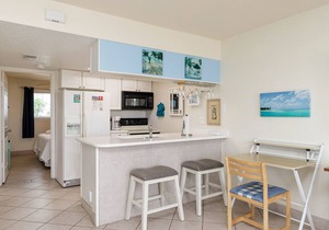 Pet-Friendly Beachside Condo | Steps to the Sand & Patio in Corpus Christi