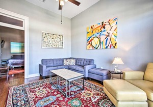 Uptown NOLA Apt on Magazine Street w/Backyard! in New Orleans