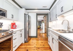 Waldburg Garden | Pet Friendly, Historic Savannah!