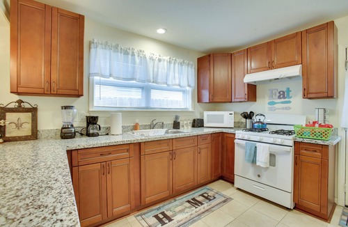 Kenner - Louis Armstrong International Airport House | 1 Mi to Airport! New Orleans Area Home