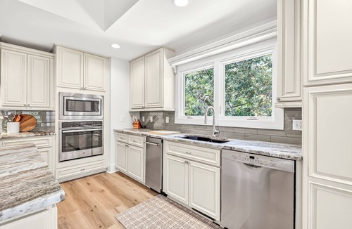 Oceanside House | 10 Wood Ibis: A NEW BESTNEST by Beverly Serral
