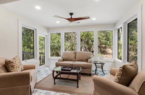 West Beach House | 1054 Sparrow Pond Cottage