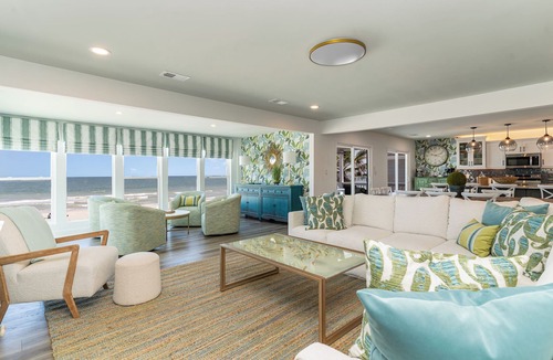 Garden City House | 10BR Family Retreat w/Private Hot Tub & Beach Access