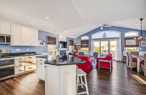 Whalehead Beach House | 1488 - Sandy Pause - Sleeps 15 | Pool, Hot Tub & Walk to Beach