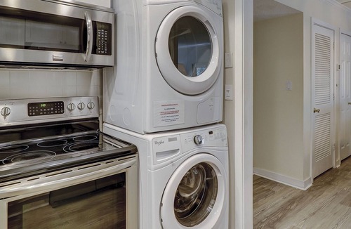South Beach Condo | 1689 Bluff Villas - Short stroll to South Beach Marina