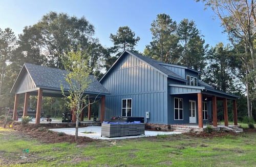 Seminary Cabin | 2-bedroom cabin overlooking a private lake with dock and kayaks