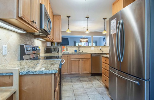 Shipyard Plantation Villa | 2 BR Beachwalk condo in Shipyard-steps to the beach and across from the Sonesta Resort