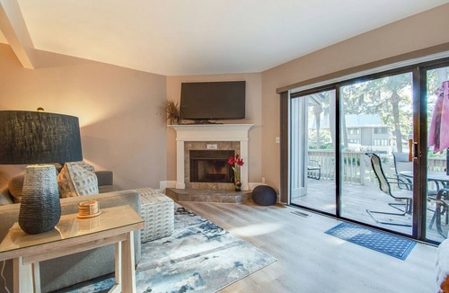 Shipyard Plantation Villa | 2 BR Beachwalk condo in Shipyard-steps to the beach and across from the Sonesta Resort