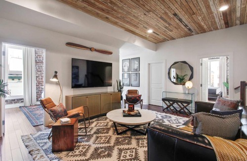 Historic District - North House | 2 Duplex Condos 10 Bedrooms Heart of Savannah
