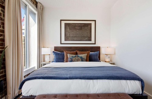 Historic District - North House | 2 Duplex Condos 10 Bedrooms Heart of Savannah