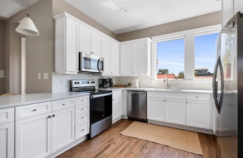 Cannonborough Elliotborough Villa | 2 Luxury Homes w/Patios | 1 Block from King St