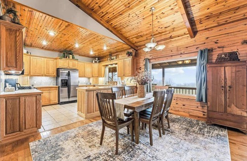 Sylvan Shores Cabin | 2 miles to Starkey Marina | Hot Tub | Beaver Lake