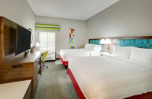 Polk Village Hotel | 2 Relaxing & Pet-Friendly Room for Families | On-Site Parking Available