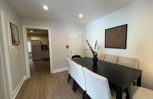 North Charleston Apartment | 2 units- 13 bedroom 9 bathroom crew housing-kitchen-parking-10m airport/downtown