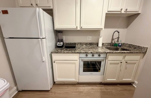 North Charleston Apartment | 2 units- 13 bedroom 9 bathroom crew housing-kitchen-parking-10m airport/downtown