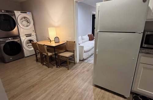 North Charleston Apartment | 2 units- 13 bedroom 9 bathroom crew housing-kitchen-parking-10m airport/downtown