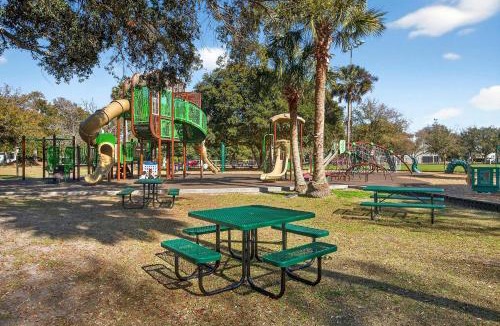 Isle of Palms House | 216A Sea Cabin