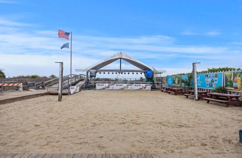 Isle of Palms House | 216A Sea Cabin