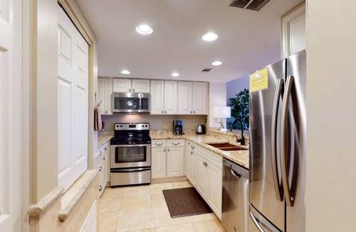 Shelter Cove Villa | 219 m² Villa ∙ 3 bedrooms ∙ 6 guests