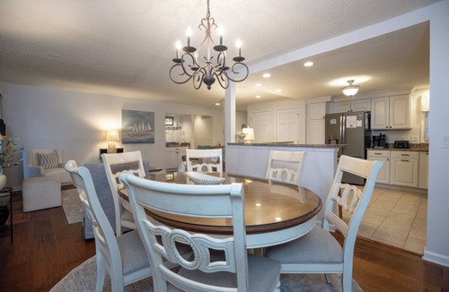 Shipyard Plantation Villa | 246 Evian Villas: Beautiful 2 Bedroom, Free Bikes, Pool, Tennis, Pet Friendly