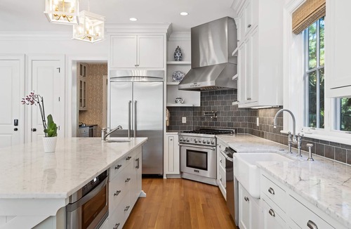 Vanderhorst Plantation House | 262 Governors Drive by Akers Ellis Rentals