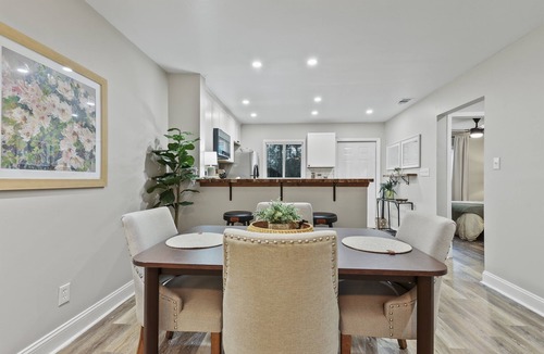 Montgomery Condo | 2bd/2ba Condo * Renovated * Dogs Welcome * Condo in Savannah*30+ day stay *Pool