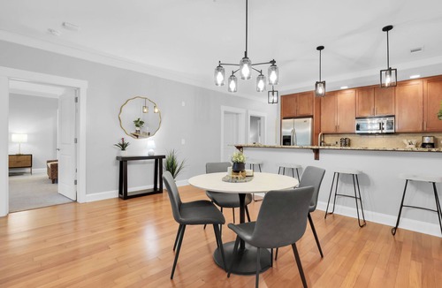Old West Broad Neighborhood House | 2BDR in South Historic District | The Juliette