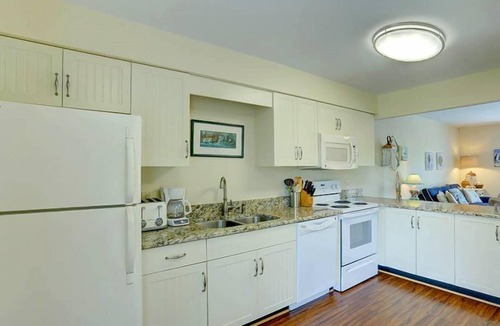 Sea Acres Condo | 2BR Duck Condo: Walk to Beach, Pool & Tennis