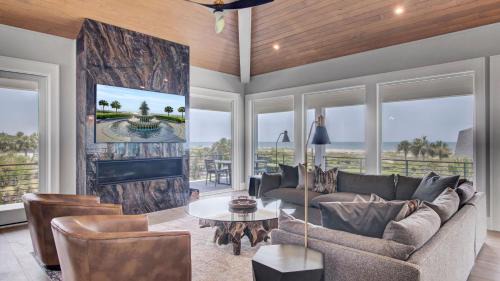 Isle of Palms House | 3 47th Avenue by AvantStay