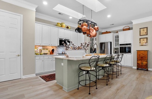 Okatie House | 3 bd 3 bth home in upscale Riverbend within walking distance to Okatie River