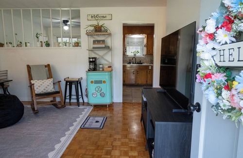 Shreveport House | 3-bedroom garden house with AC in charming Shreveport