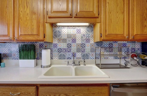 Midtown House | 3-bedroom house in charming Savannah, AC, heated Pool, min. from Forsyth Park .