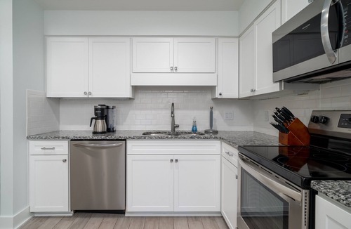 Seabrook Island Cottage | 3 BR/2BA Cottage w/Screen Porch! Dog Friendly! Amenity Access included