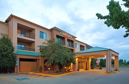 Springfield Hotel | 3-Star Hotel ∙ Courtyard by Marriott Springfield