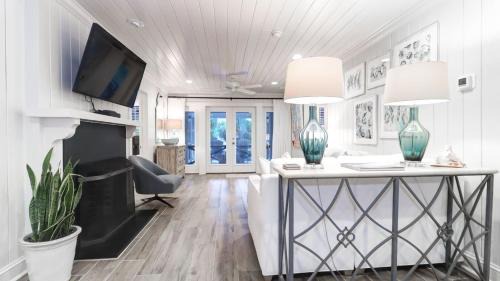 Isle of Palms House | 302 Charleston by AvantStay