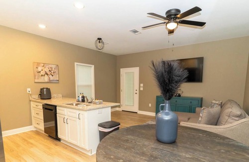 Jacksonville House | 3BR Corporate & Midterm Housing — Jacksonville, Near LRAFB
