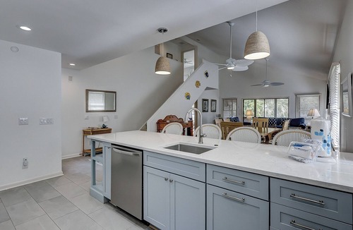 South Beach House | 4 Beachside Home - Pet Friendly - Coastal Comfort Meets Stylish Island Living