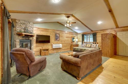 Sylvan Shores House | 4 Mi to Lake: Wooded Log Cabin in Eureka Springs!
