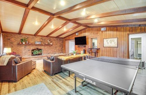 Garden City House | 4 Mi to Savannah: Home w/Gazebo & Seasonal Pool!
