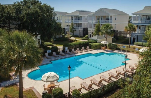 Ocean Ridge Condo | 4BR Coastal Retreat w/Balcony at Ocean Ridge