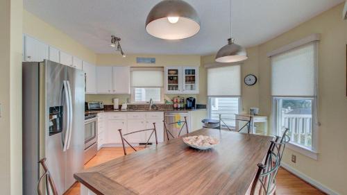 Pelican Bay House | 54 Pelican Bay by AvantStay