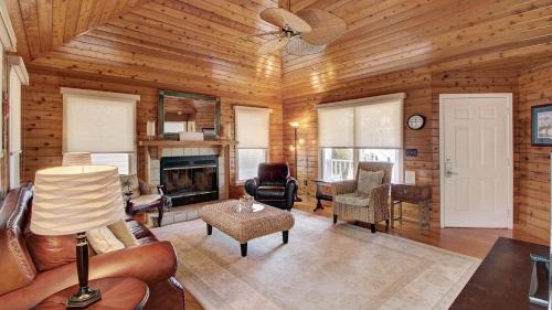 Pelican Bay House | 54 Pelican Bay by AvantStay