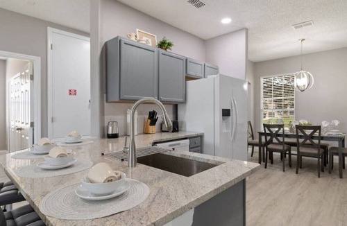 Sunset Ridge Villa | 5BR Villa | Private Pool + Game Room | 16 Min to Disney, Sleeps 12