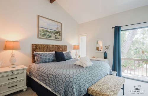 Shipyard Plantation House | 6 Sailmaster Commons - Updated 2 Bedroom Shipyard Condo
