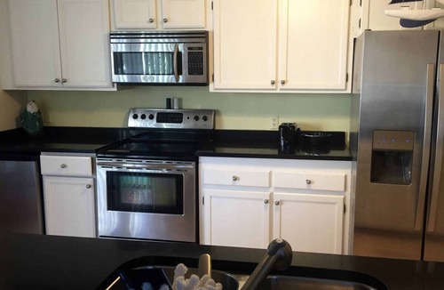 Saint Helena Island House | 8 Fairway Club - Golf Course & Pond Views - Owner 6 Passenger Cart Incl.