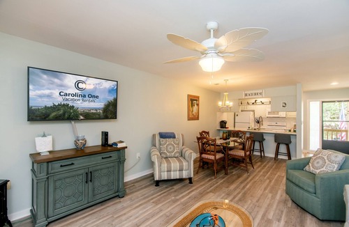 Ocean Ridge Condo | 824 Club Cottage-Resort Duplex w/Golf Course Views; Easy Beach Access; Dogs Welcome