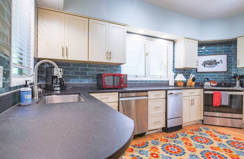 Isle of Palms House | A Beach House the Whole Family Will Love! Steps to the Beach, Dog-Friendly, Bunk Bedroom & Fun!