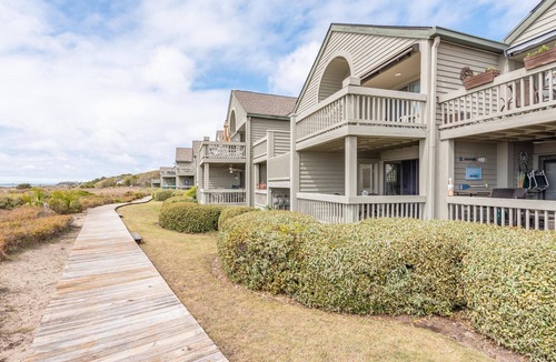 Seabrook Island Condo | A Weekend Getaway at the Beach!
